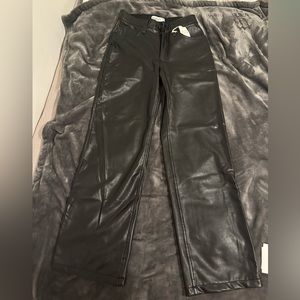 Abercrombie 90s relaxed ultra high rise vegan leather pants